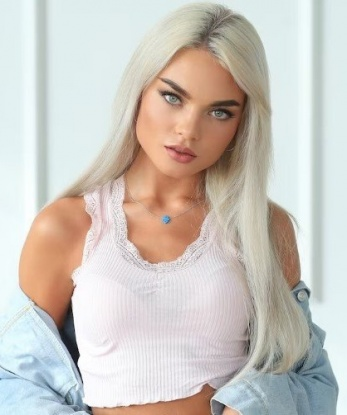 Воплощение желаний и сексуальных фантазий - это моя страсть. Мои услуги непревзойденны и оставляют приятное послевкусие. Я осуществлю твои самые сокровенные мечты и доставлю незабываемое удовольствие. Погружение в мир наслаждения и эмоций со мной будет поистине незабываемым. Обладая безупречной внешностью и чарующими чертами лица, я являюсь интеллектуальной спутницей для вечеринок, деловых поездок и просто приятного времяпрепровождения. В моих услугах есть все, что ты желаешь, и даже больше. Живу в Москве и готова подарить тебе незабываемые моменты удовольствия. 😉💋🔥 Фото и отзывы доступны по запросу. 7307, 26 лет